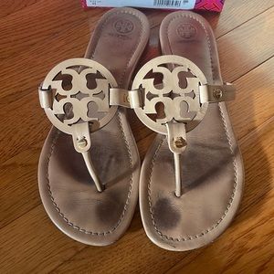 Tory Burch Miller Light Makeup sz 11